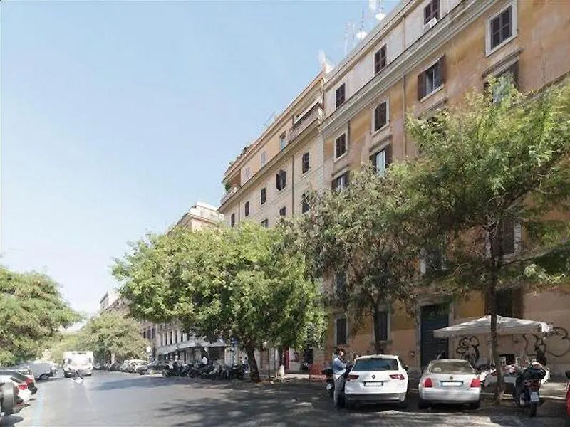 Rome At Home Cozy Studios Desenzano del Garda